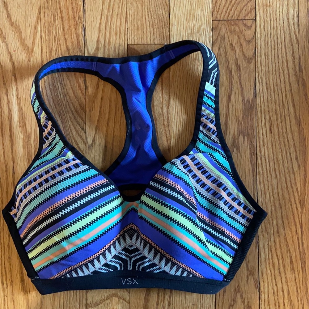 Fun colorful pattern. VSX 34C sports bra.